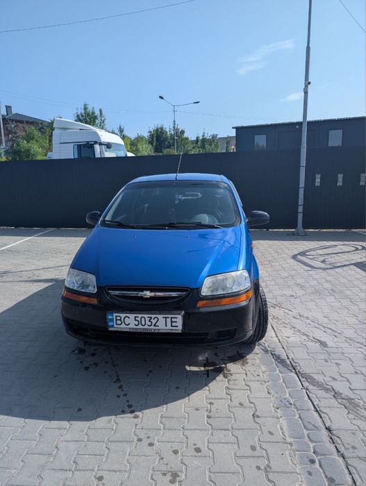 Продається автомобіль Chevrolet aveo 2004