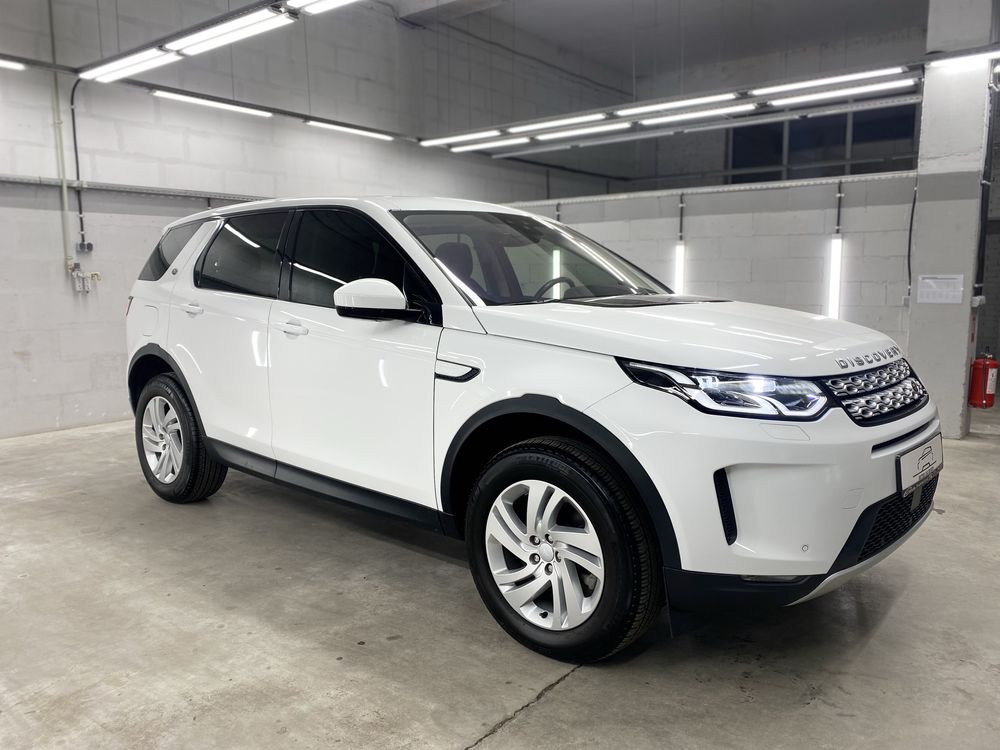 В наявності автомобіль Land Rover Discovery Sport 2019