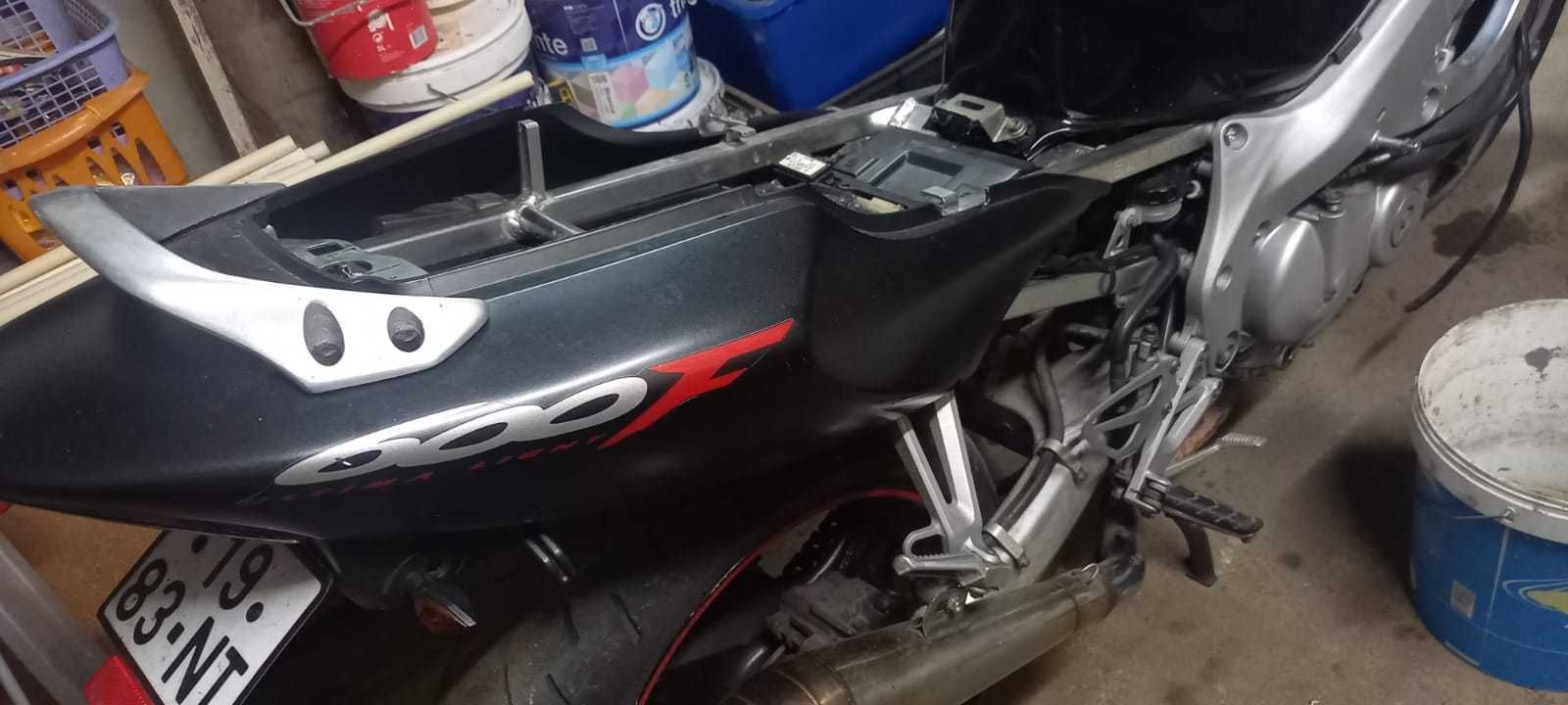 Carenagens CRB 600 f4