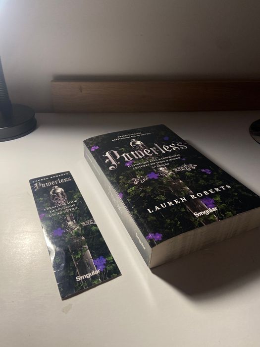 Powerless, Lauren Roberts