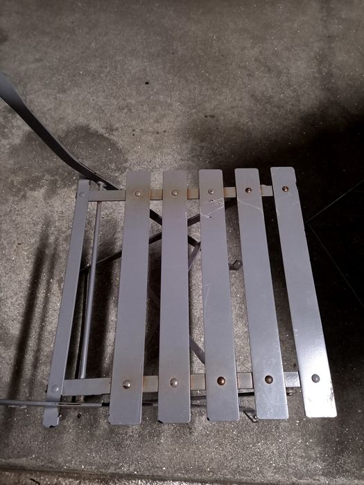 Conjuntos mesas e cadeiras de metal