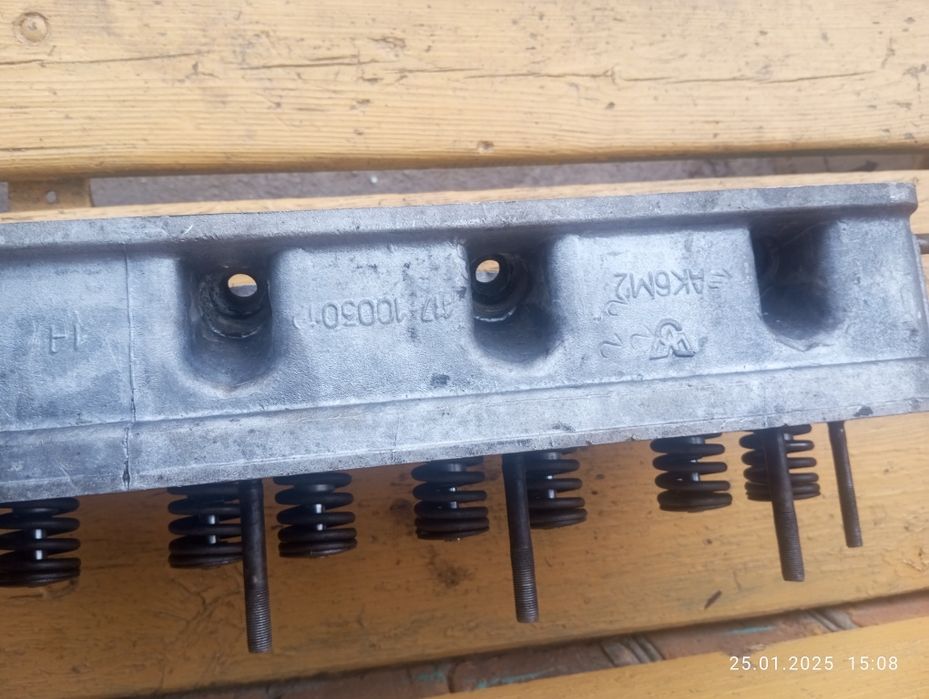 Головка УАз в доброму стані не шліфована клапана протерті.