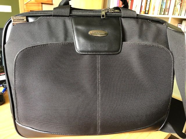 Pasta Samsonite como nova