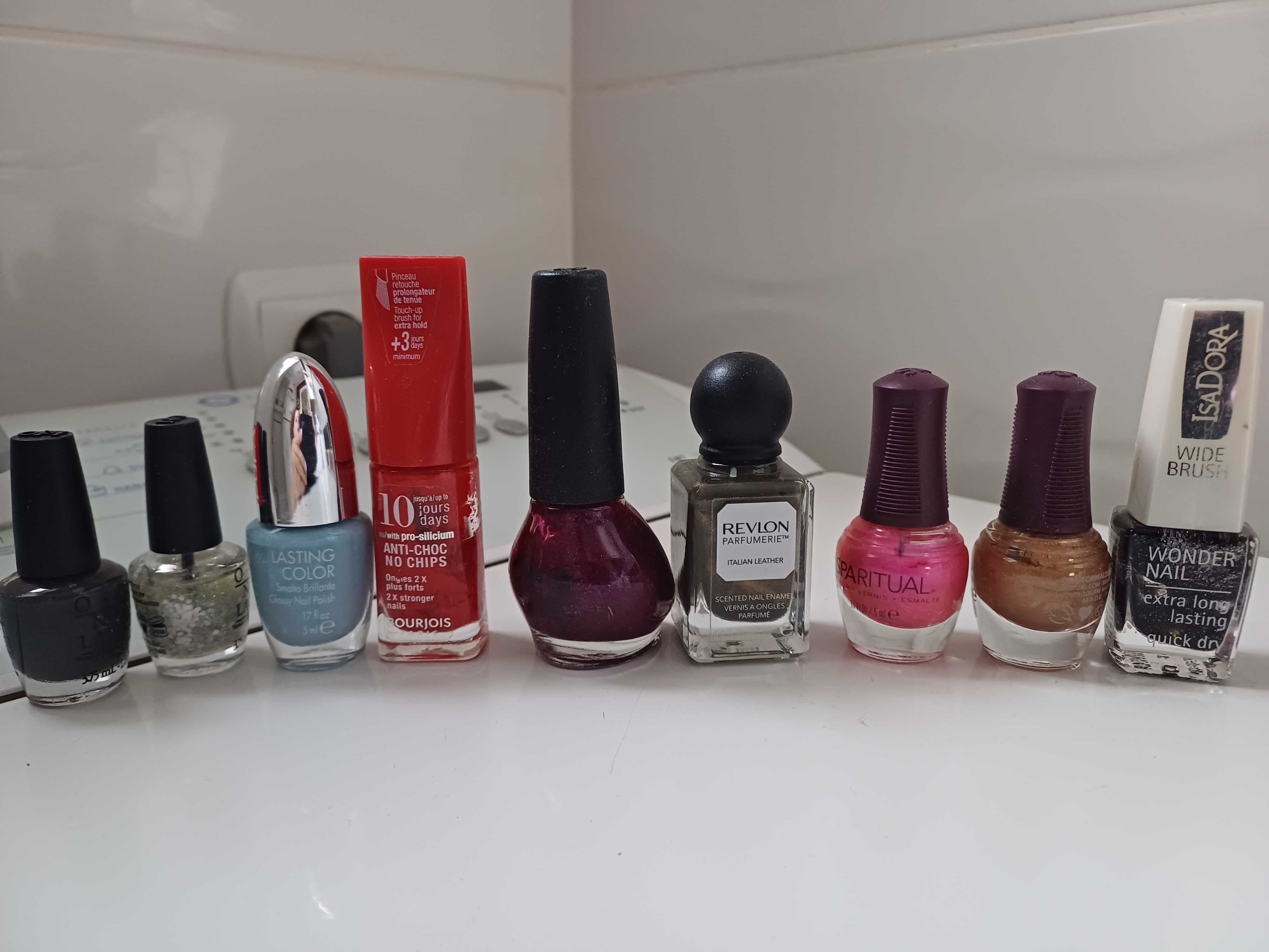15 lakierow z USA (OPI, Revlon, Pupa, Bourjois)