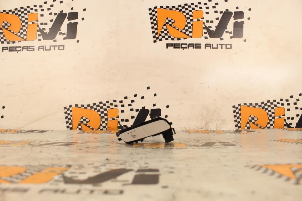 Comutador / Botão Mercedes-Benz C-Class (W205)  A2139057302 / Comando