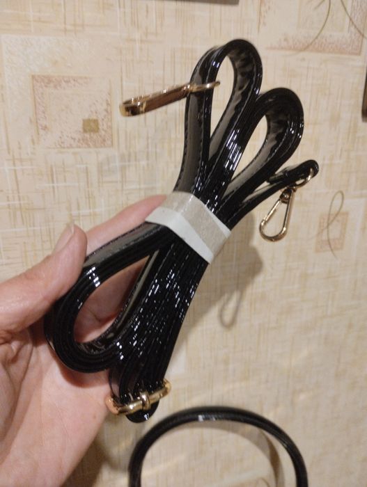 Сумка лакированная