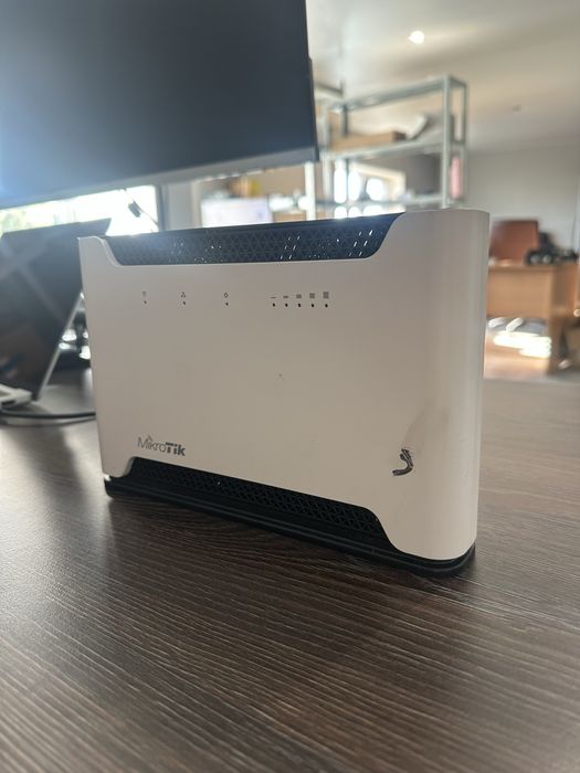 Роутер MikroTik Chateau LTE6 D53G-5HacD2HnD
