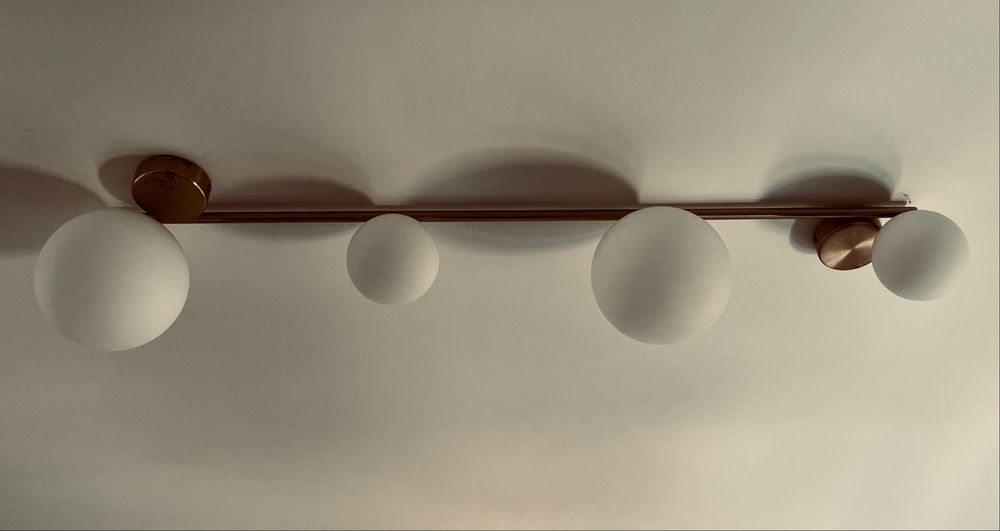Candeeiro sala com 4 globos