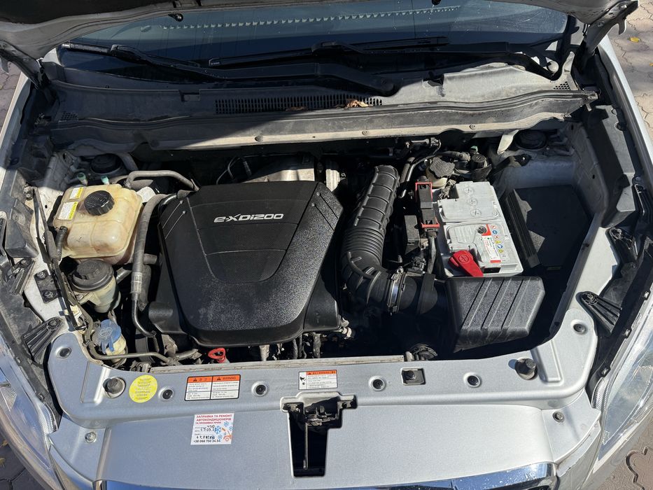 Ssank Yong Korando. 2.0 Дизель. 2011 год