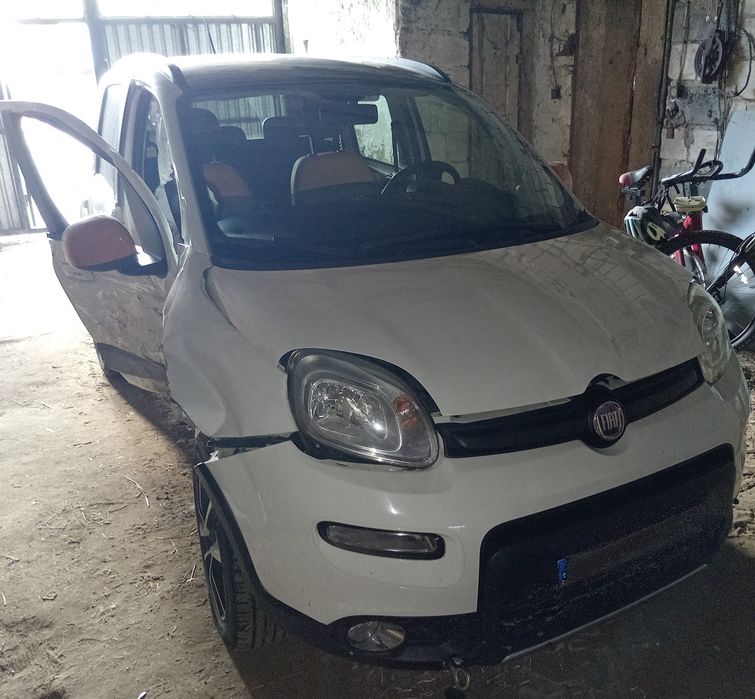 Fiat panda uszkodzony