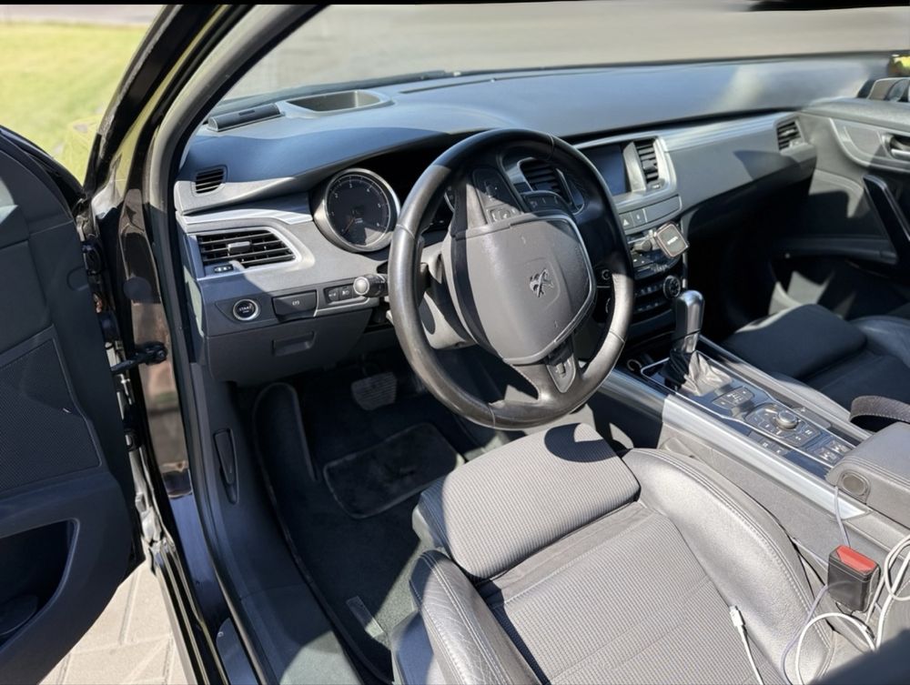 Автомобіль Peugeot 508 2012