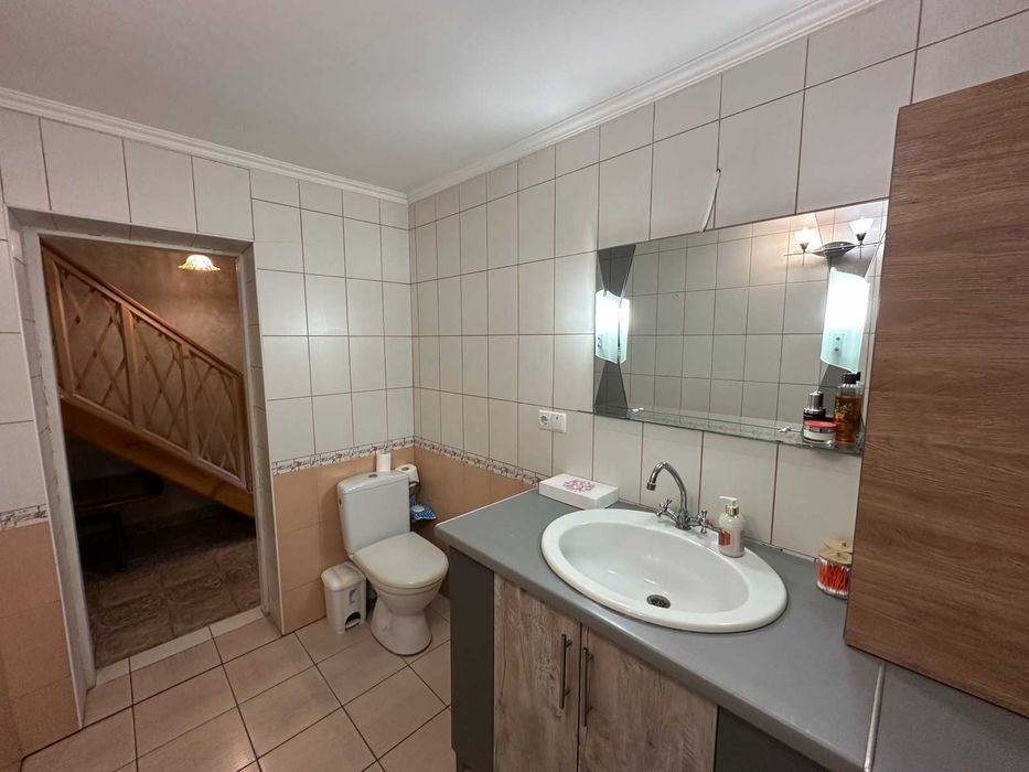 Продаж будинку з 4 спальнями та гаражем | Ружична, 6 соток