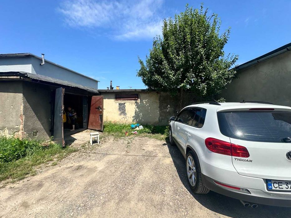 ПРОДАЖ просторого цегельного гаража з ділянкою( у Чернівцях