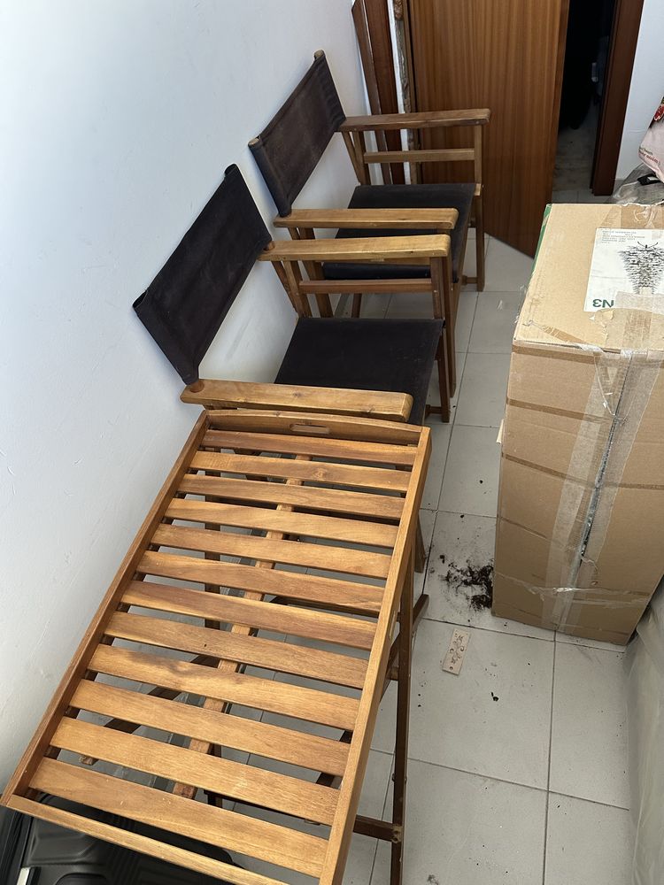 Conjunto mesa e cadeiras ( continente )