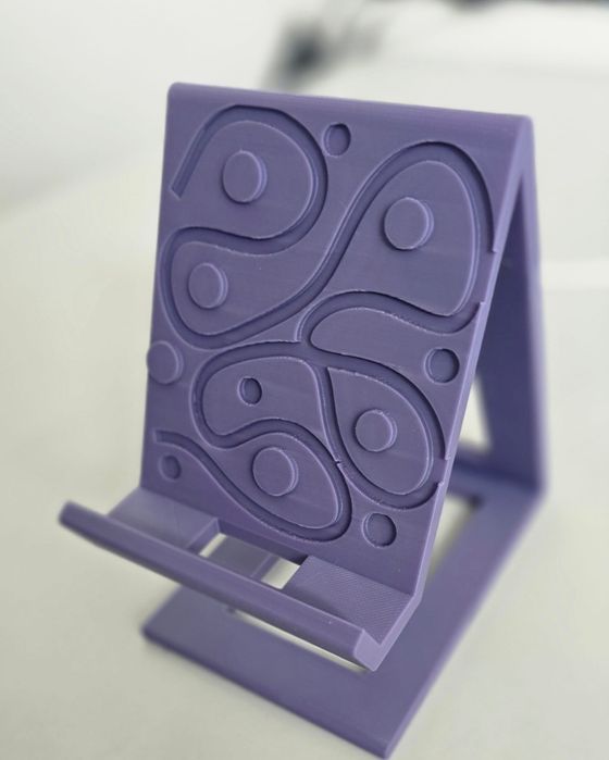 Suportes 3D para Telemóvel/Tablet/Relógio – Design Moderno e Funcional