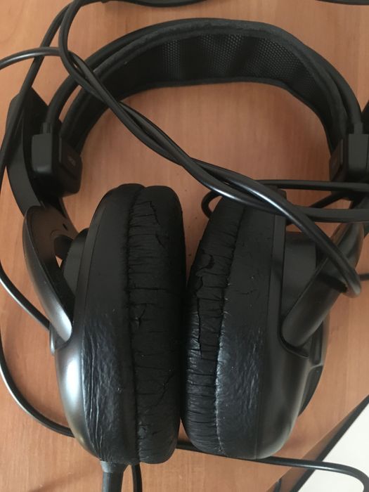 Продам наушники Koss ur20