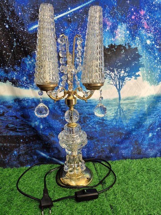 Piękna stara lampa kryształowa