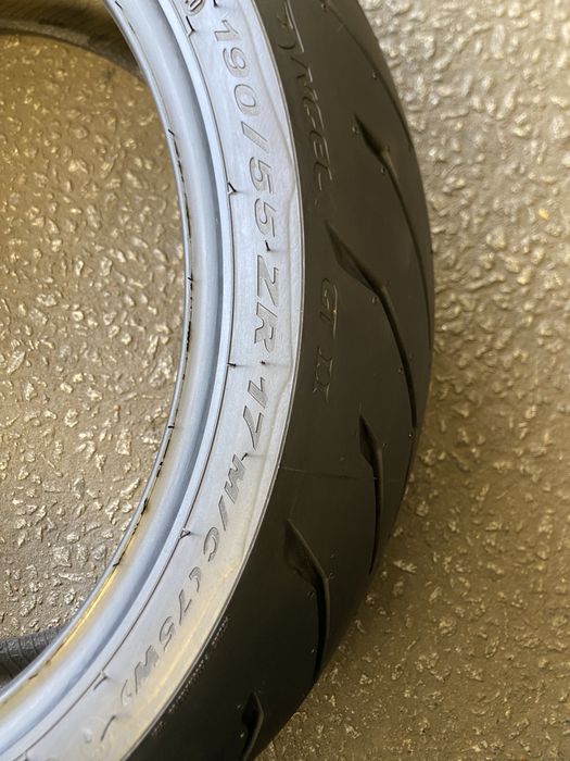 Pneu Mota 190/55/17 Pirelli Angel GT 2 (NOVO)