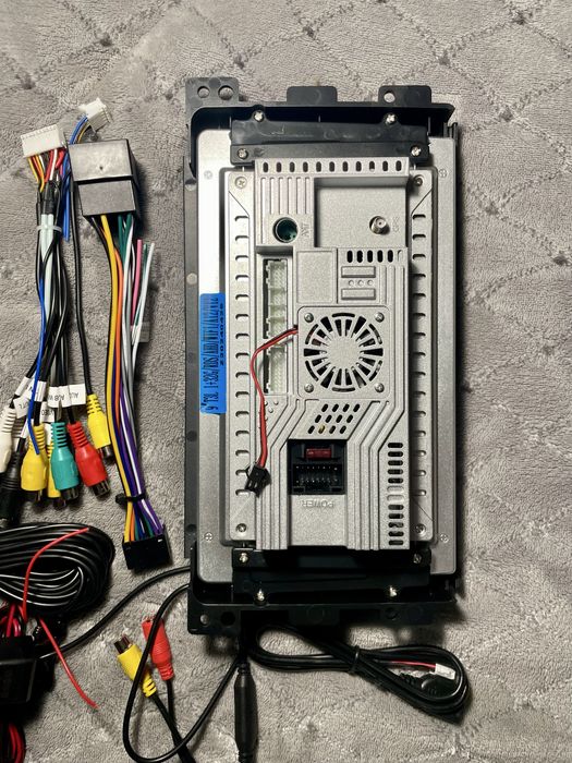 Painel Multimédia 9” T3L – Android 12, Wi-Fi, AHD, RDS (1GB/32GB)