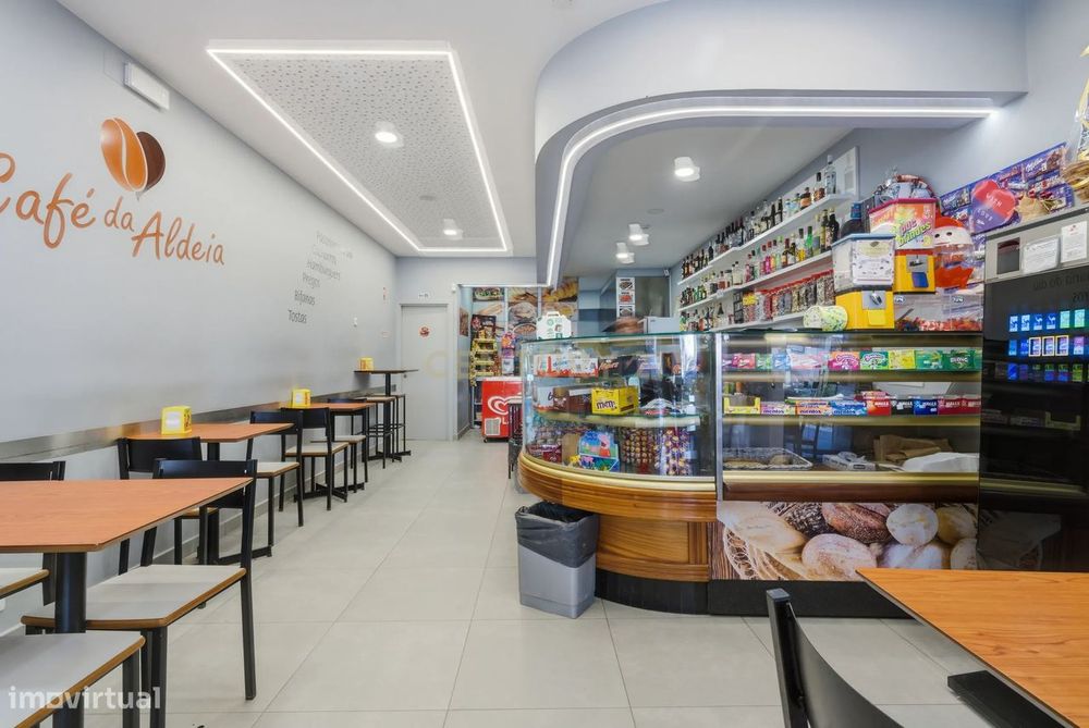 Prédio Comércio  (atualmente em uso na restauração - Café Snackbar)