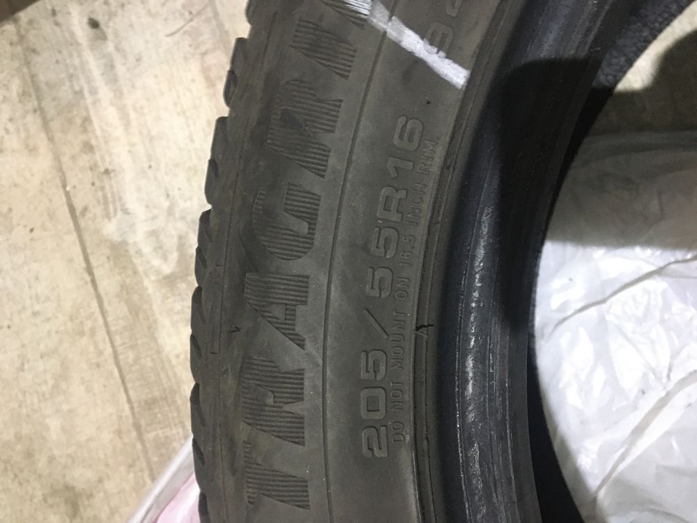 Зимові шини Goodyear 205/55 R16