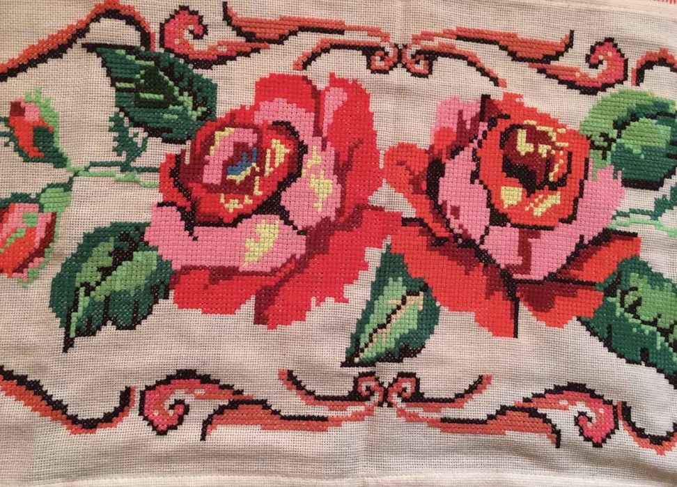 Ручна вишивка хрестиком / вишиті доріжки / вышивка крестиком