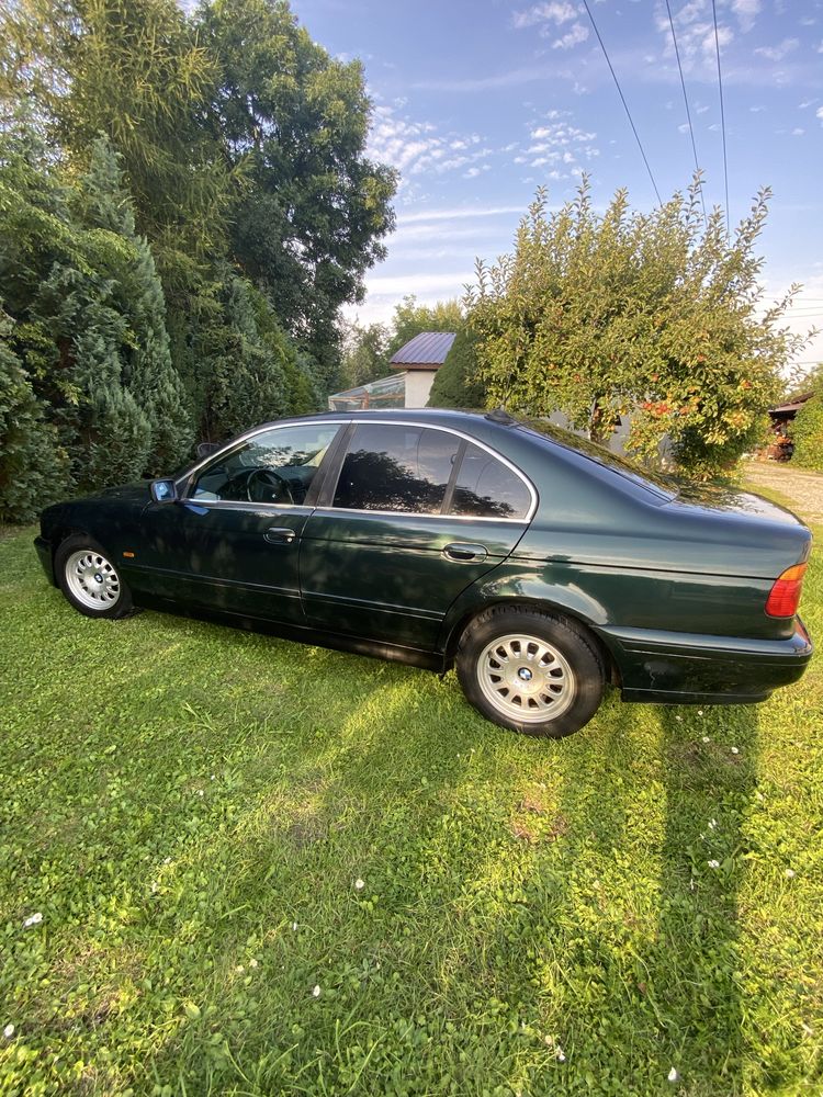 BMW E-39 525D  ekonomiczne siadać i jechać !