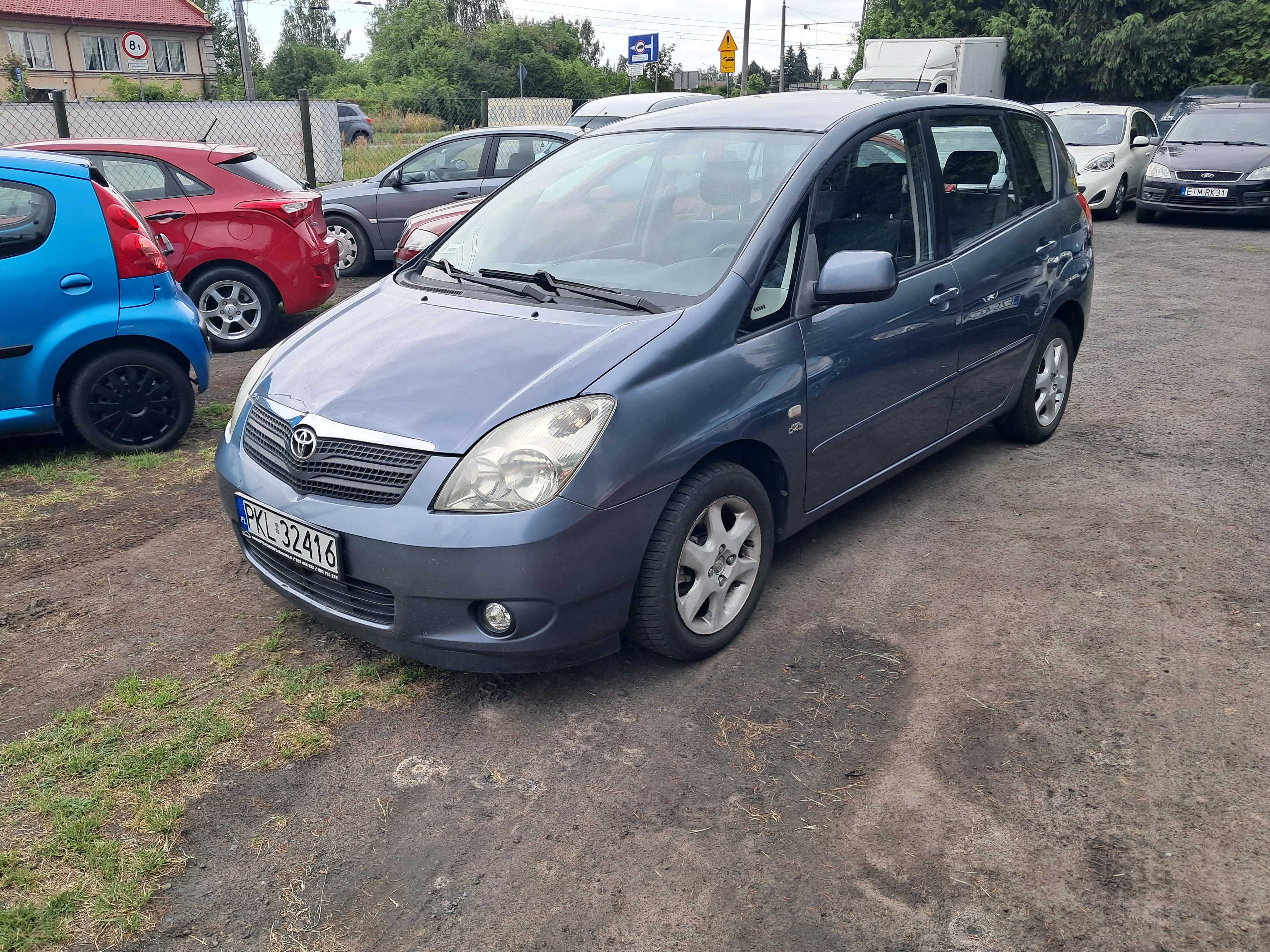 Toyota Corolla Verso 2.0 D4D 2003r