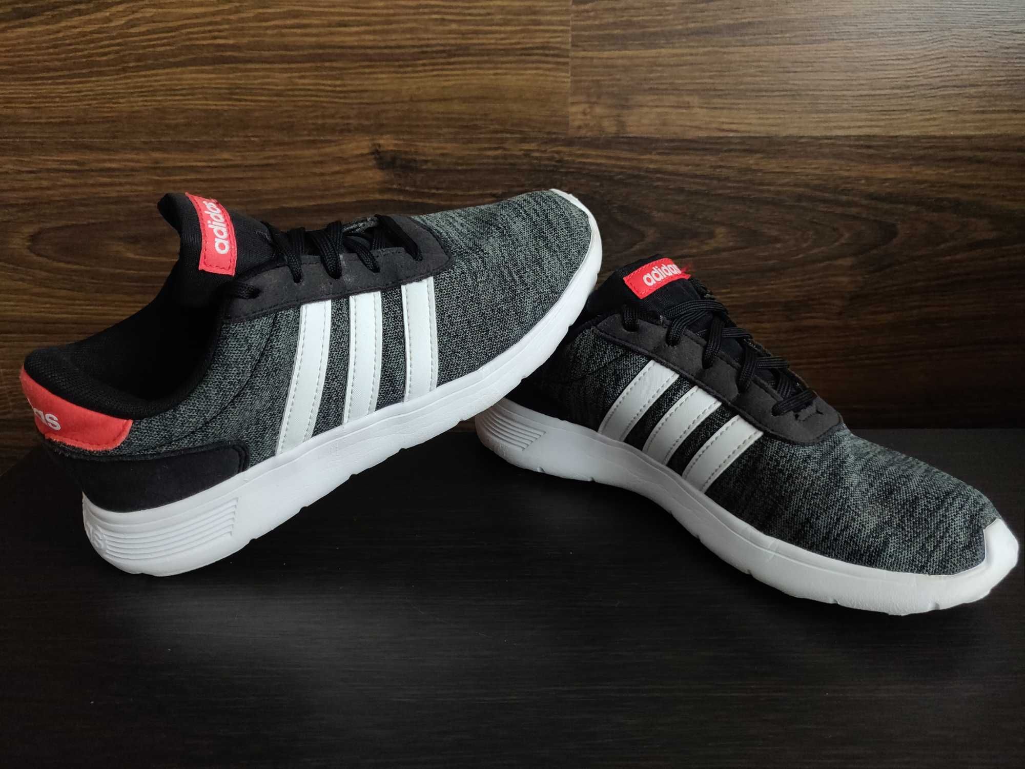 Кроссовки Adidas оригинал 2019 г. р. 35, стелька 21-21,5 см. серые