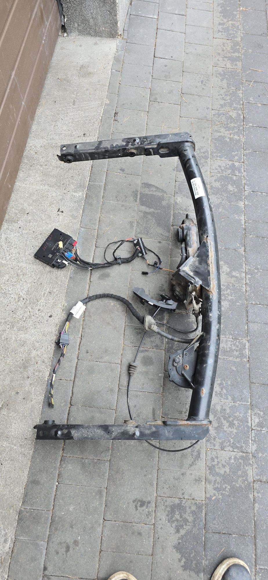 Hak holowniczy Audi A6 C7 elektrycznie składany