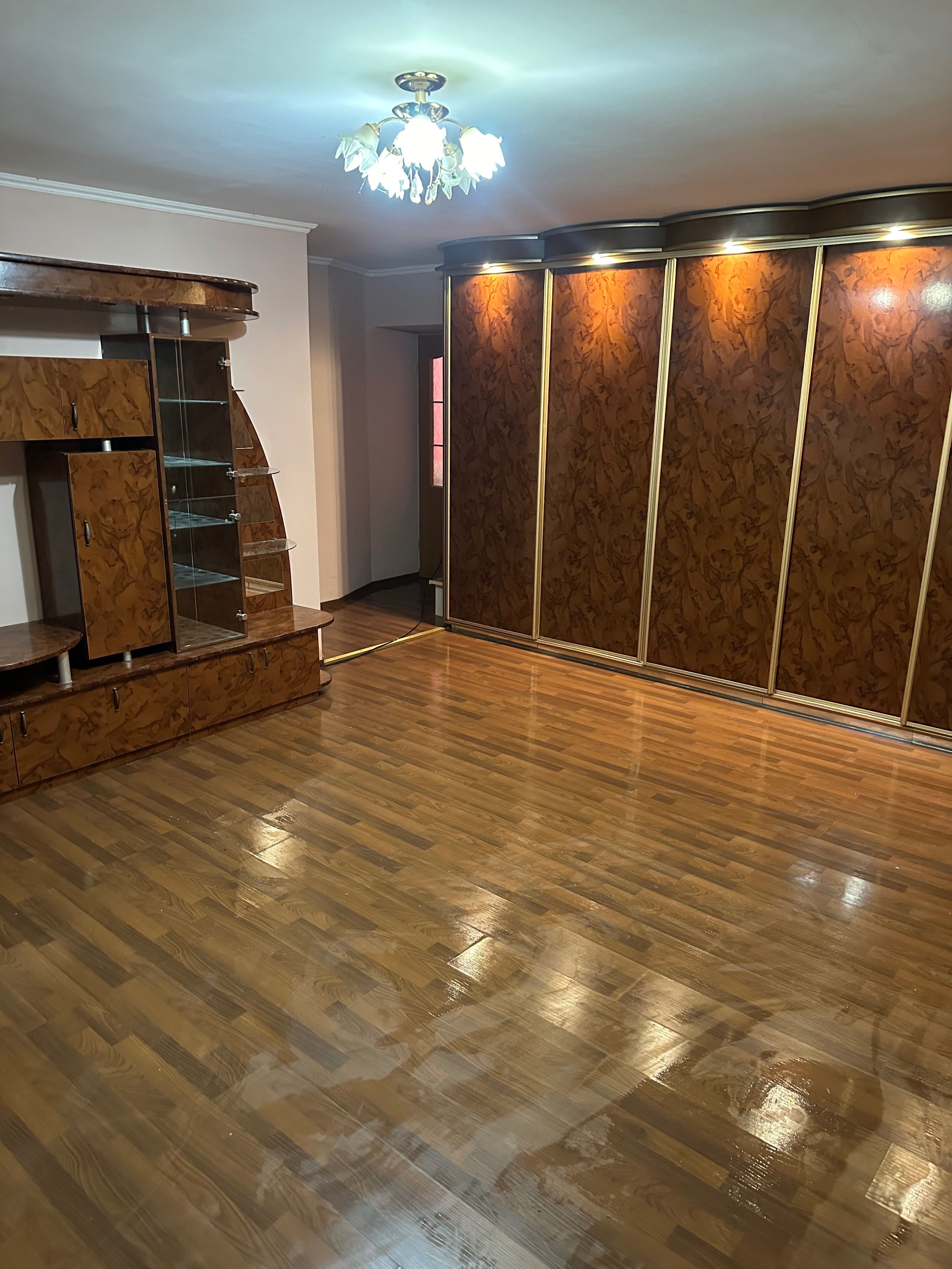Продаж 3 кімнатної квартири в м.Дубляни по вул.Шевченка від власника
