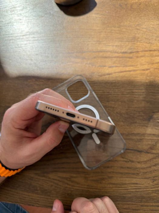 Продаж Iphone 16 pro max gold 256