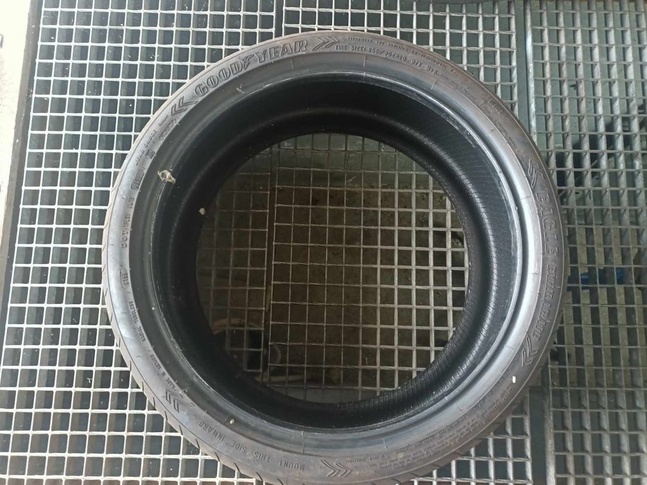 Witam sprzedam oponę Goodyear EAGLE 255/35 R20