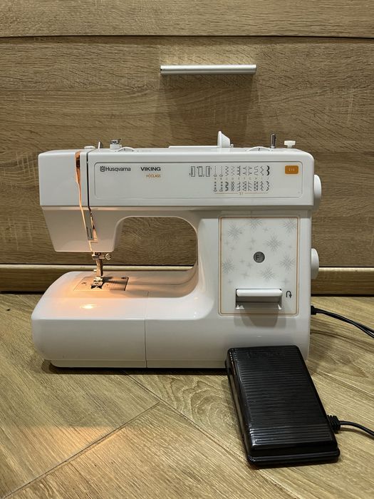 Швейна машина Husqvarna VIKING E10