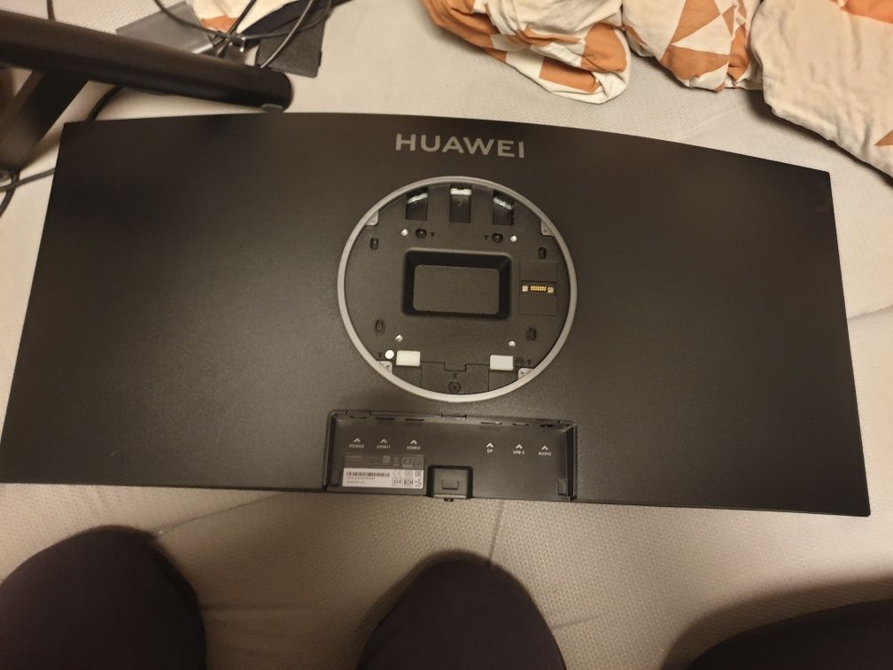 Monitor Huawei pęknięta matryca