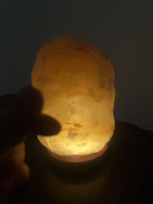 Новенька соляна лампа