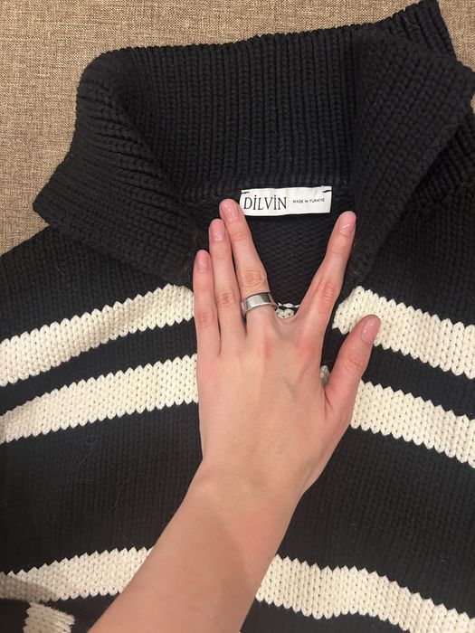 Кроп кофта светр укорочена з комірцем