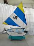 BARCO À VELA / A MOTOR