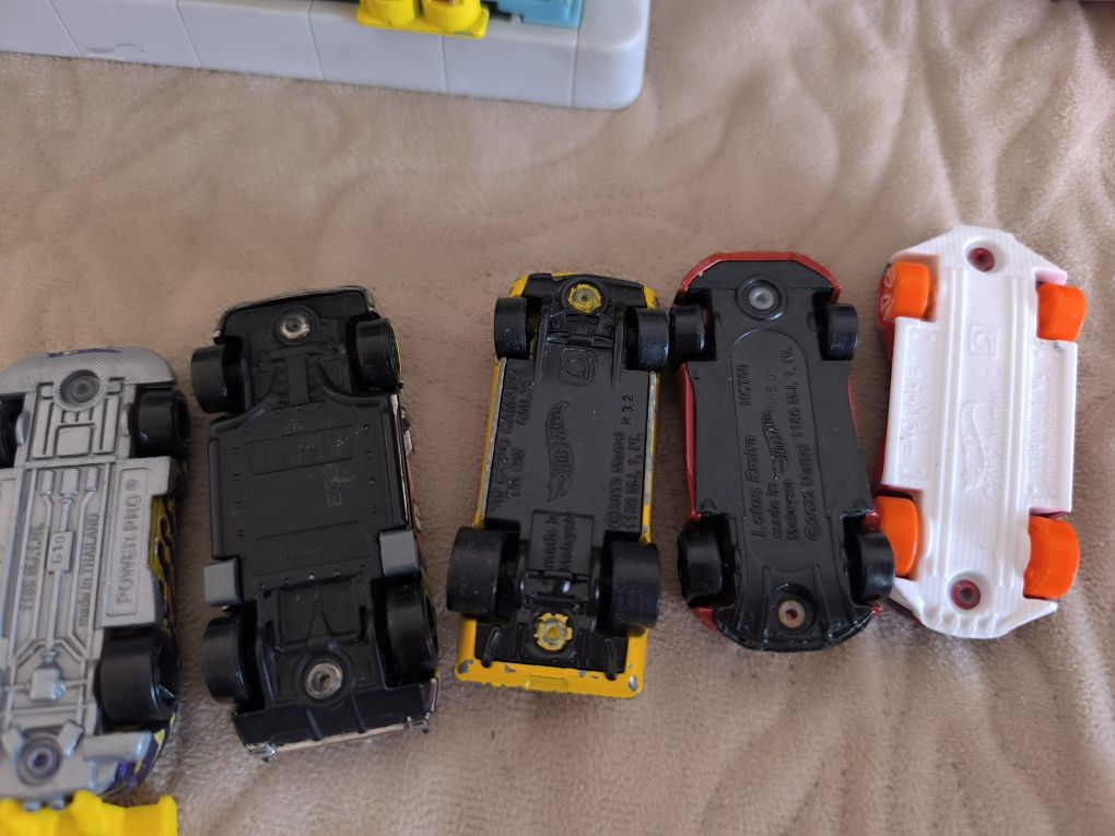 Набор трек хот вилс hot wheels matchbox станция машинки модельки