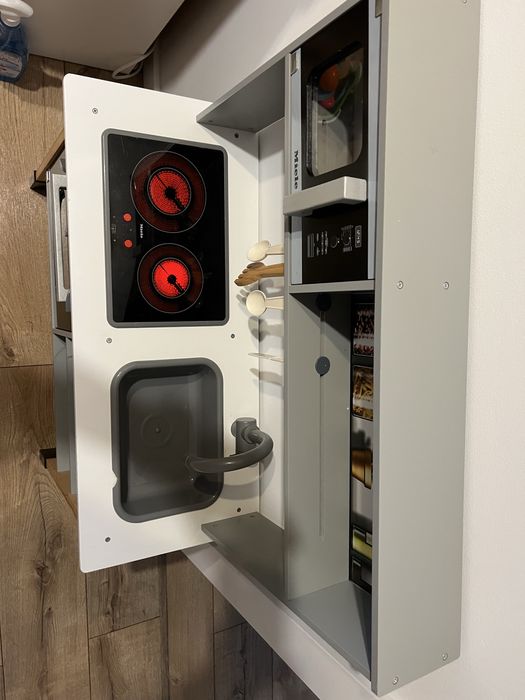 Kuchenka dla dzieci Miele z akcesoriami