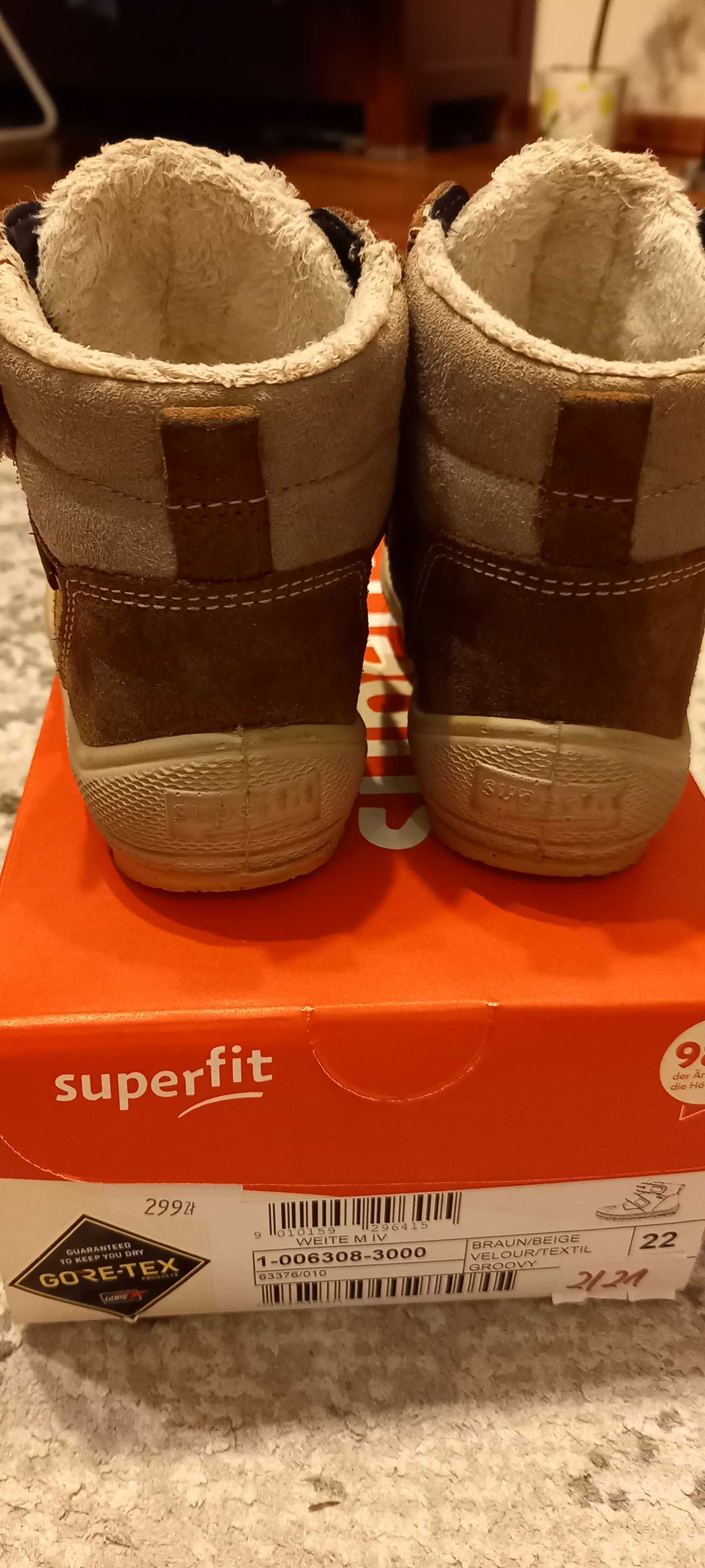 Zimowe buty Superfit roz. 22