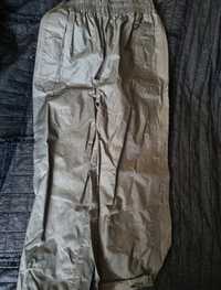 Spodnie przeciwdeszczowe rozmiar 104