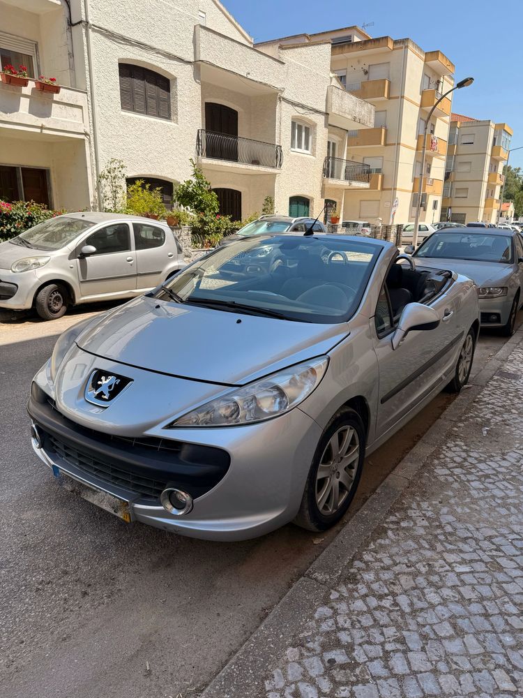 Peugeot 207 CC 1.6 Gasolina - Cabrio cheio de estilo!