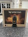 Máquina de Café NESPRESSO (SEM USO)