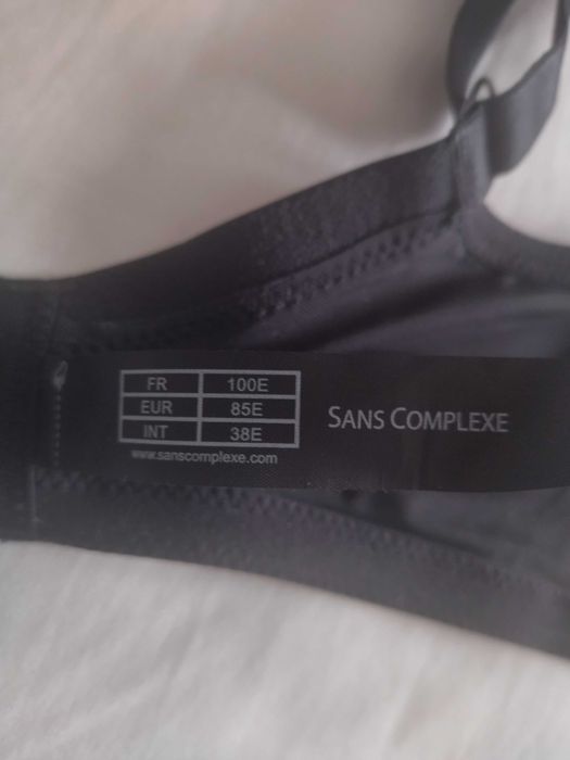 SANS COMPLEXE-śliczny biustonosz  85E