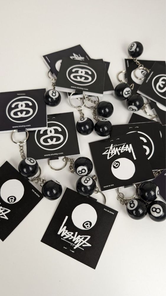 Брелок Stussy стасси