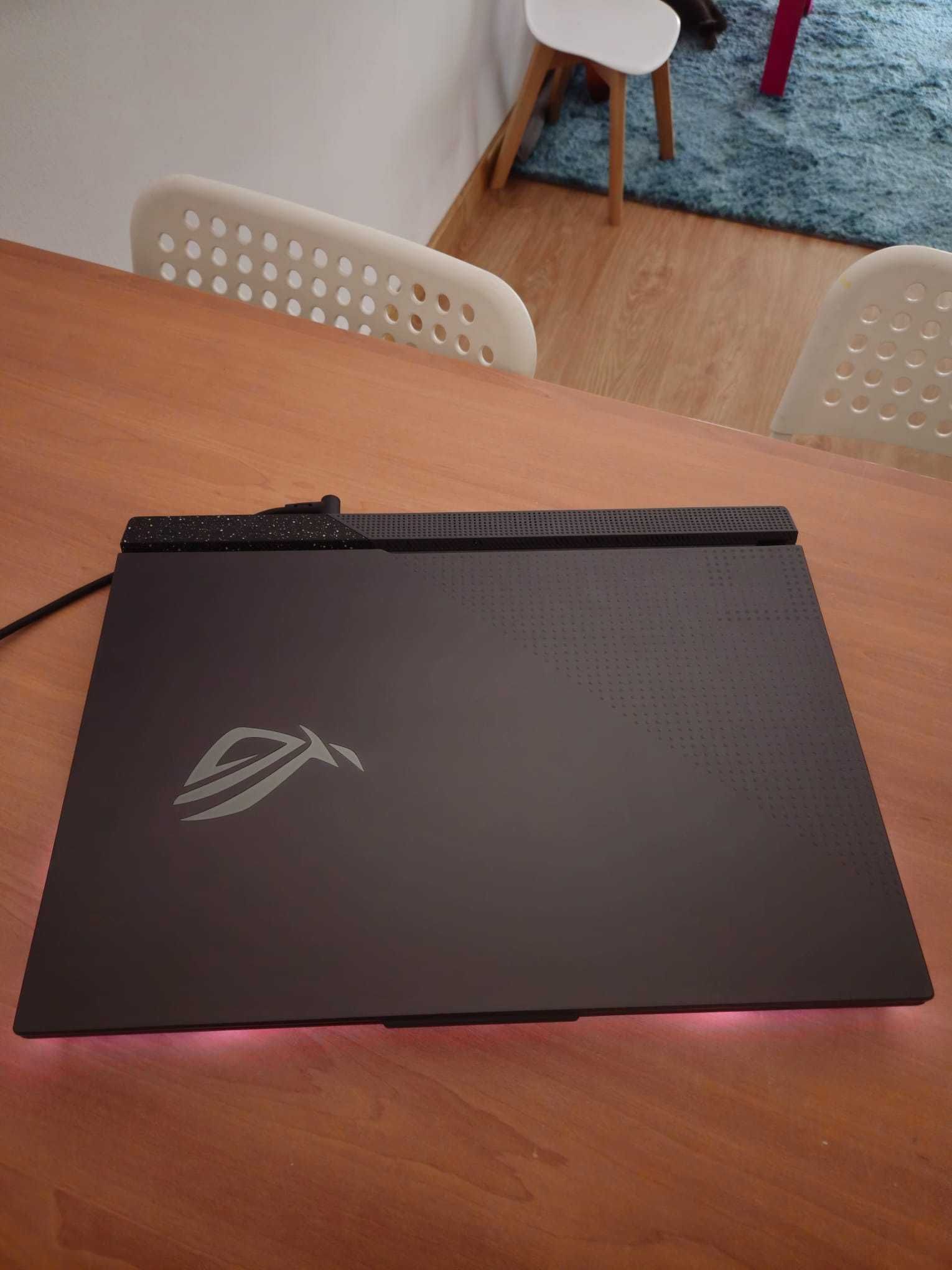 Portátil Gaming ASUS ROG Strix G713P Ryzen 9 RTX 4060 1TB SSD 16GB RAM