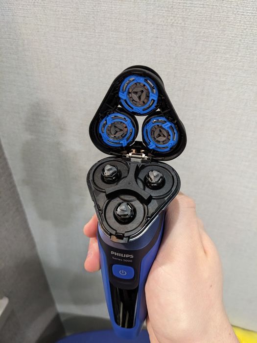 Электробритва Philips 5000