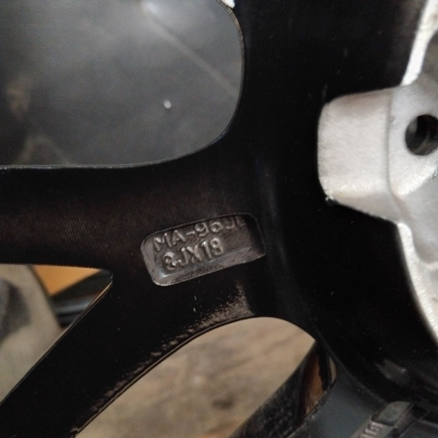 Felgi aluminiowe TEC 18" 5x112 VW Skoda Seat Audi wzór BBS
