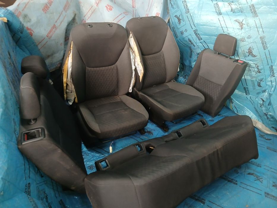 Kanapa fotel fotele siedzisko TOYOTA YARIS IV  Benz